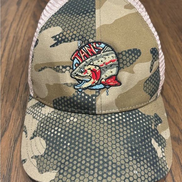 Simms Fishing Trucker Hat Large Mouth Bass Camo Cap Adjustable Outdoor Angler - Picture 7 of 8